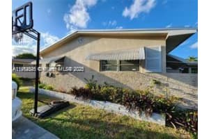 224 SW 10th St #1, Hallandale Beach, FL 33009, - MLS#A11914345