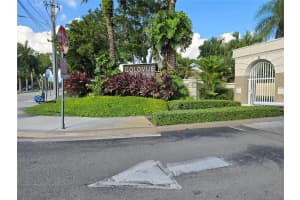 9518 Nw 47th Ter Doral, FL 33178 - MLS#A11914356