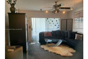 4200 Nw 3rd Ct 327 Plantation, FL 33317 - MLS#A11914366