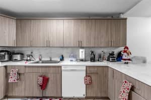 10000 Nw 80th Ct 2226 Hialeah Gardens, FL 33016 - MLS#A11914409