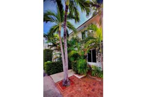 630 79th St b, Miami Beach, FL 33141, - MLS#A11914438