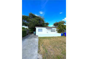 2225 Taylor St, Hollywood, FL 33020, - MLS#A11914476