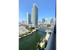 690 Sw 1st Ct 1513, Miami