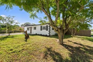 511 Sw 72nd Ave North Lauderdale, FL 33068 - MLS#A11914495