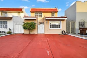 4291 W 10th Ct Hialeah, FL 33012 - MLS#A11914513