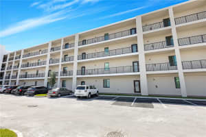 8001 NW 41st St f 303, Doral, FL 33166, - MLS#A11914546