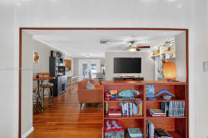 1527 Mayo St Hollywood, FL 33020 - MLS#A11914557