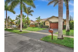 7390 NW 49th St, Lauderhill, FL 33319, - MLS#A11914645