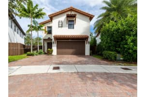 8777 Nw 102nd Ct, Doral