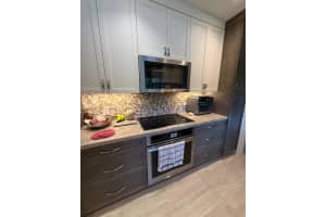 8001 Sw 66th Ter Miami, FL 33143 - MLS#A11914701