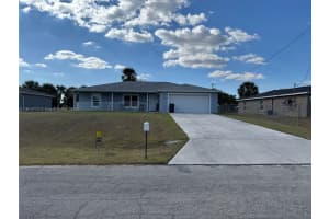1201 Banjo Ct, La Belle
