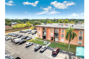 9423 Sw 76th St W21, Miami