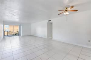 9423 SW 76th St APT W21, Miami, FL 33173, - MLS#A11914790