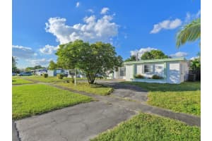 6561 Nw 28th St Sunrise, FL 33313 - MLS#A11914805