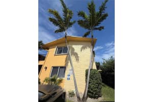 1733 Mayo St APT 9, Hollywood, FL 33020, - MLS#A11914897
