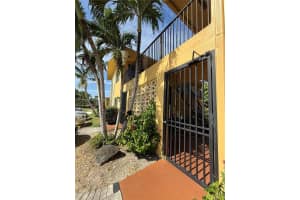 1733 Mayo St APT 9, Hollywood, FL 33020, - MLS#A11914897