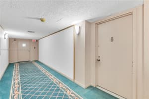 16100 Golf Club Rd 101 Weston, FL 33326 - MLS#A11914900