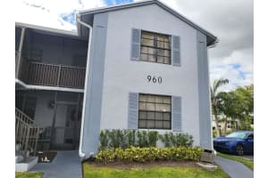 960 N Franklin Ave 960j, Homestead