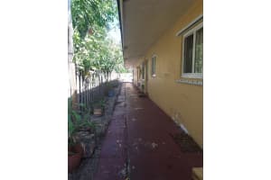 808 Sw 14th Ter 4 Fort Lauderdale, FL 33312 - MLS#A11915038