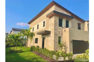 10597 Nw 81st Ter Doral, FL 33178 - MLS#A11915103