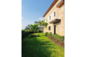 10597 Nw 81st Ter Doral, FL 33178 - MLS#A11915103