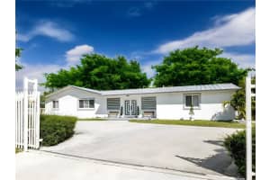 12601 Sw 204th St, Miami