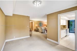 2000 Towerside Terrace APT 301, Miami, FL 33138, - MLS#A11915123