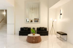 2780 Ne 183rd St 717, Aventura