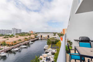 2950 NE 188th St APT 504, Aventura, FL 33180, - MLS#A11915246