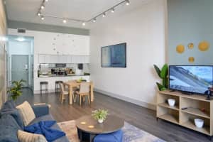 1200 Brickell Bay Dr 1406, Miami