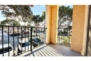 1739 Village Blvd APT 205, West Palm Beach, FL 33409, - MLS#A11915436