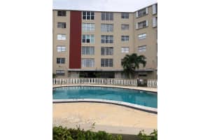 1475 Ne 125th Ter 301a, North Miami