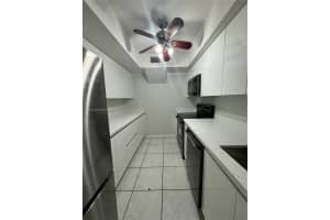 1060 Crystal Lake Dr APT 201, Pompano Beach, FL 33064, - MLS#A11915452