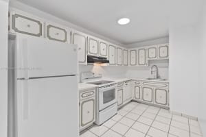 17051 Ne 35th Ave 104 North Miami Beach, FL 33160 - MLS#A11915454