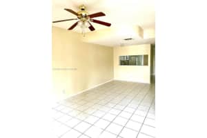 7886 Dixie Beach Cir 7886 Tamarac, FL 33321 - MLS#A11915497