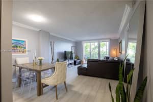 250 Jacaranda Dr Apartment 506, Plantation, FL 33324, - MLS#A11915544