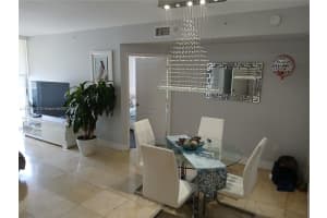 5085 NW 7th St, Miami, FL 33126, - MLS#A11915552