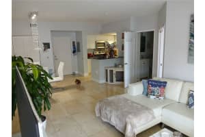 5085 NW 7th St, Miami, FL 33126, - MLS#A11915552