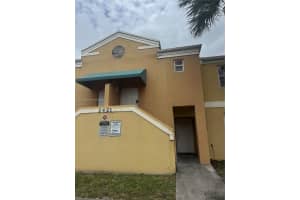 2421 Nw 56th Ave 2-202, Lauderhill