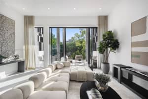 94 Sw 28th Rd 3, Miami