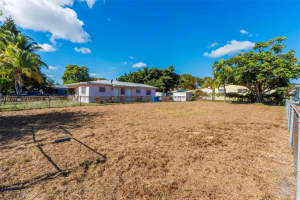 915 Nw 44th St Miami, FL 33127 - MLS#A11915709