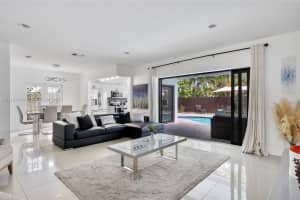 5800 Ne 18th Ave Fort Lauderdale, FL 33334 - MLS#A11915716