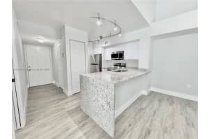 677 Sw 111th Ave 303, Pembroke Pines