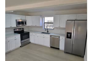 2287 W 53rd Pl 2287 Hialeah, FL 33016 - MLS#A11915737