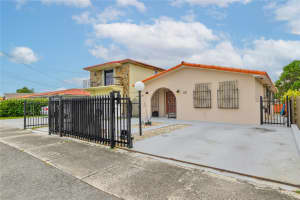 260 Nw 60th Ct Miami, FL 33126 - MLS#A11915769