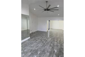 19754 NW 61st Ave, Hialeah, FL 33015, - MLS#A11915791