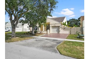 1431 Sw 85th Ave Pembroke Pines, FL 33025 - MLS#A11915805