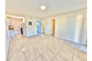 2571 Nw 13th Ct 2 Fort Lauderdale, FL 33311 - MLS#A11915812