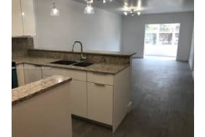 120 Royal Palm Rd 211 Hialeah Gardens, FL 33016 - MLS#A11915816