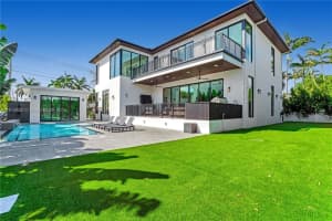 9045 Hawthorne Ave, Surfside 9045 Hawthorne Ave, Surfside